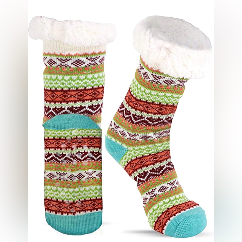 NWT Women’s Luther Pike Seattle Holiday Themed Non-Skid Slipper Socks